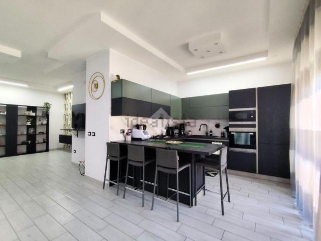 Appartamento in vendita a Santa Maria A Vico, Campania