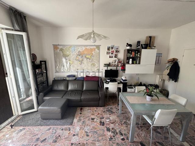 Appartamento in vendita a Pesaro, Pesaro E Urbino