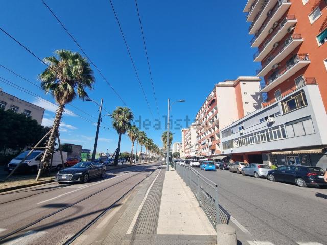 Appartamento in vendita a Mercato, Napoli