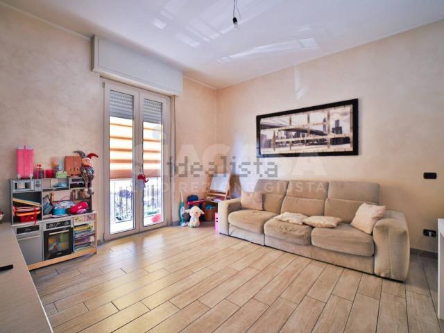 Appartamento in vendita a Busnago, Lombardia