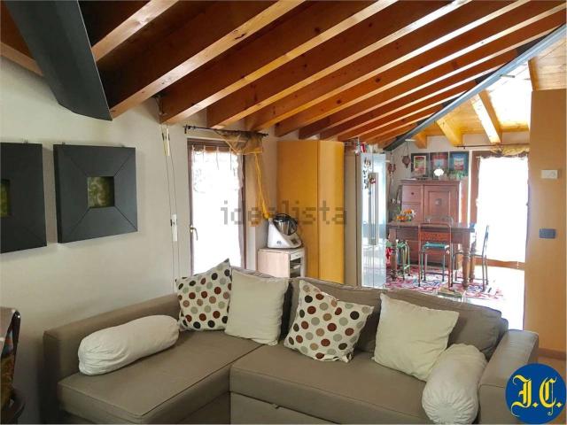 Appartamento in vendita a Villafranca Di Verona, Veneto