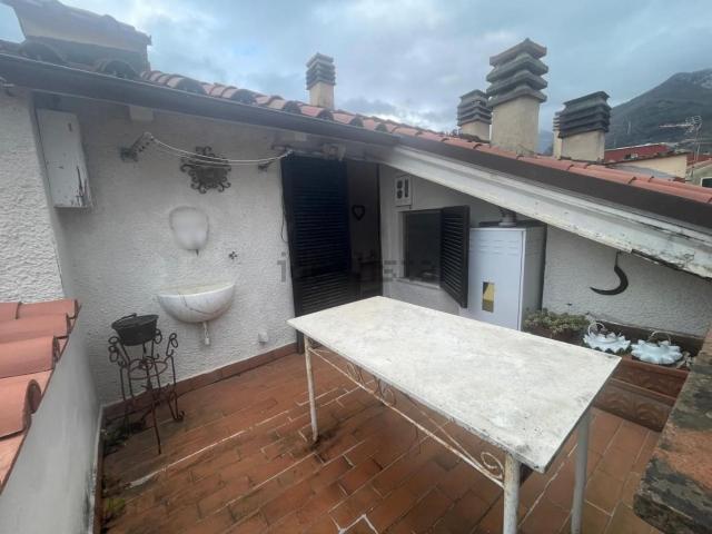 Appartamento in vendita a Fabbrica, Carrara