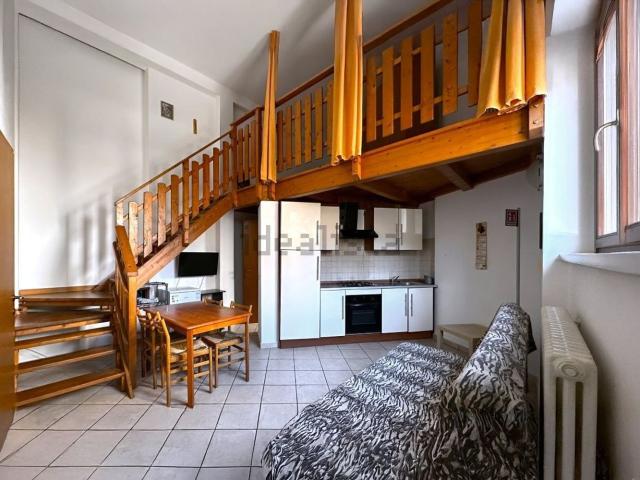 Appartamento in vendita a Centro, Marche