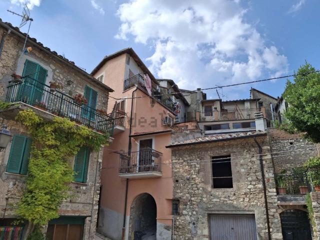 Appartamento in vendita a Terni, Umbria