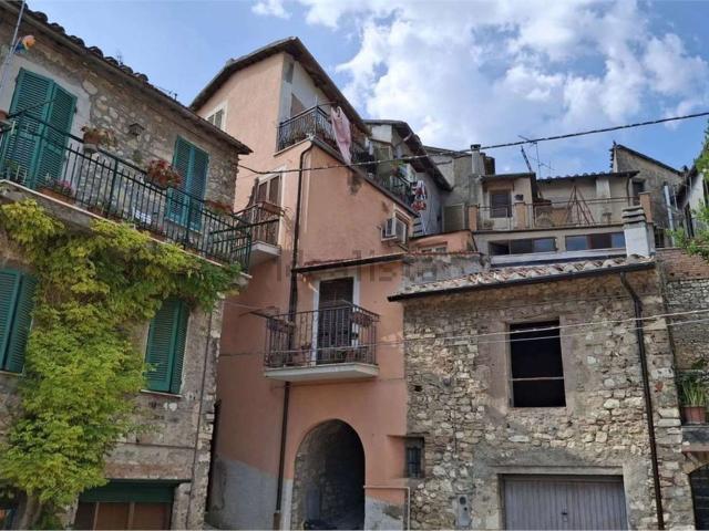 Appartamento in vendita a Terni, Umbria