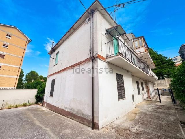 Appartamento in vendita a Santa Barbara, Chieti