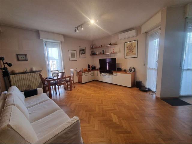 Appartamento in vendita a Cernusco Sul Naviglio, Lombardia