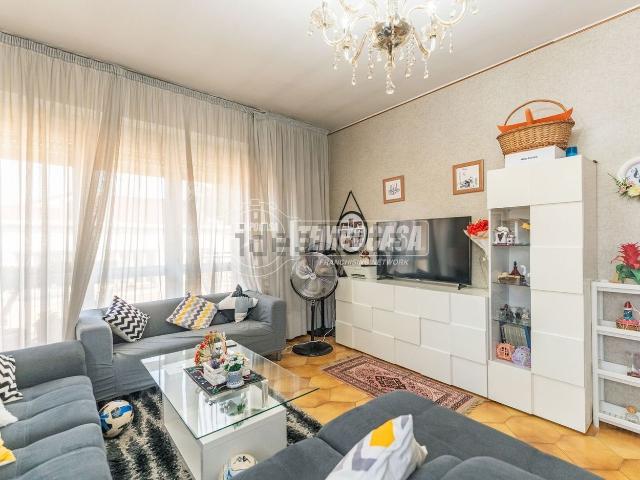 Appartamento in vendita a Abbiategrasso, Milano