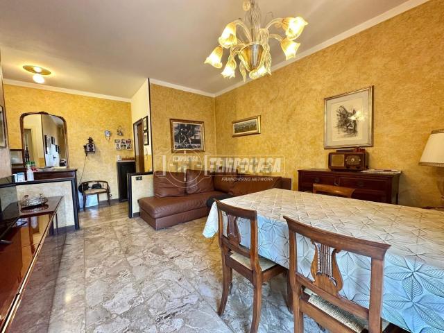 Appartamento in vendita a Peschiera Del Garda, Veneto