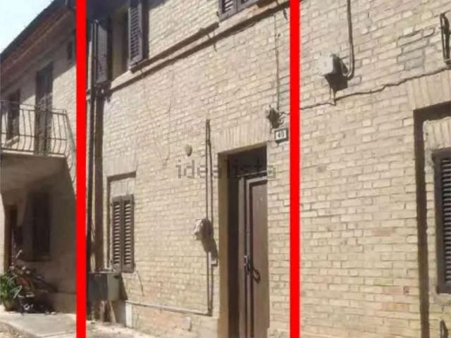 Appartamento in vendita a Borgo Pintura, Marche
