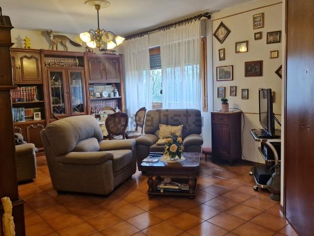 Appartamento in vendita a Signa, Toscana