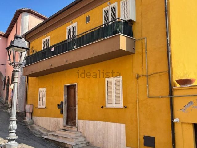 Appartamento in vendita a Torrice, Lazio