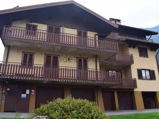Appartamento in vendita a Comunità Montana della Valle Brembana, Serina