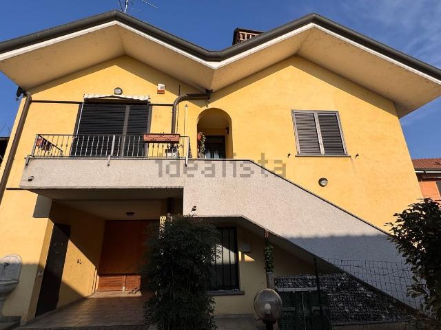 Appartamento in vendita a Ceriano Laghetto, Lombardia