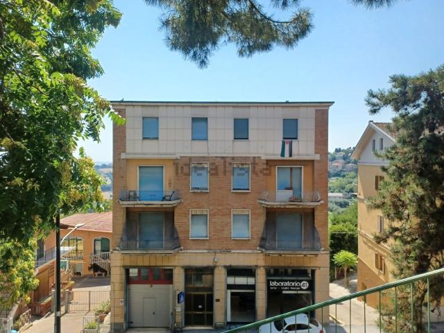 Appartamento in vendita a Borgo San Giuliano, Macerata