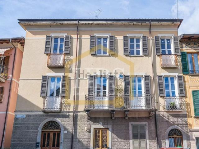 Appartamento in vendita a Carlazzo, Lombardia