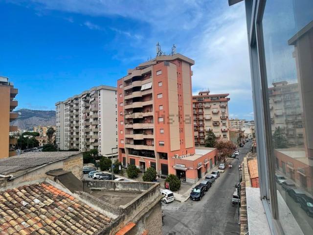 Appartamento in vendita a V Circoscrizione, Palermo