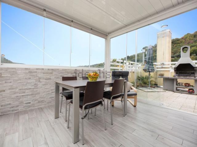 Attico in vendita a Molassana, Serra Riccò