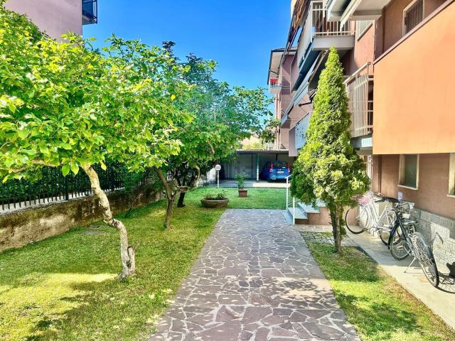 Appartamento in vendita a Carpiano, Lombardia