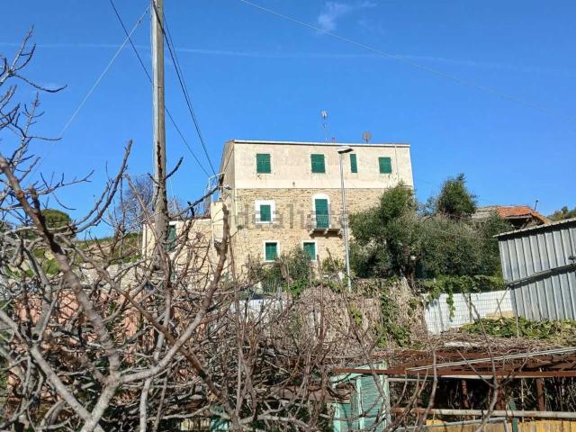 Appartamento in vendita a Costarainera, Liguria