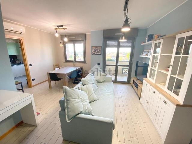 Appartamento in vendita a Samarate, Lombardia