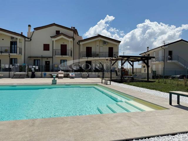 Appartamento in vendita a Terre Roveresche, Marche