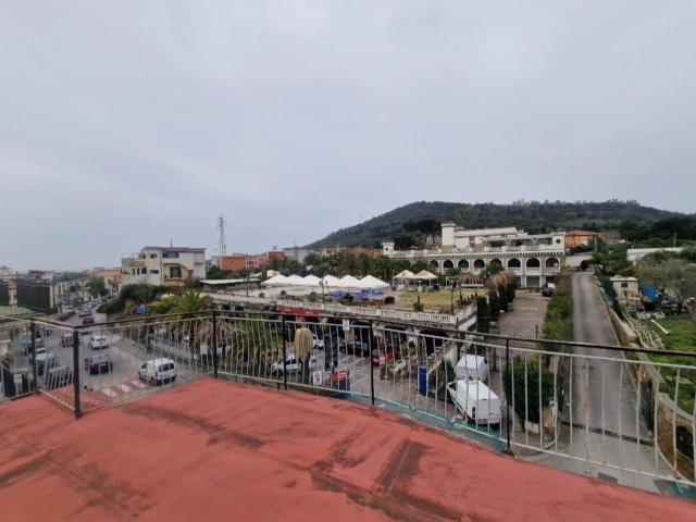 Appartamento in vendita a Lucrino, Pozzuoli