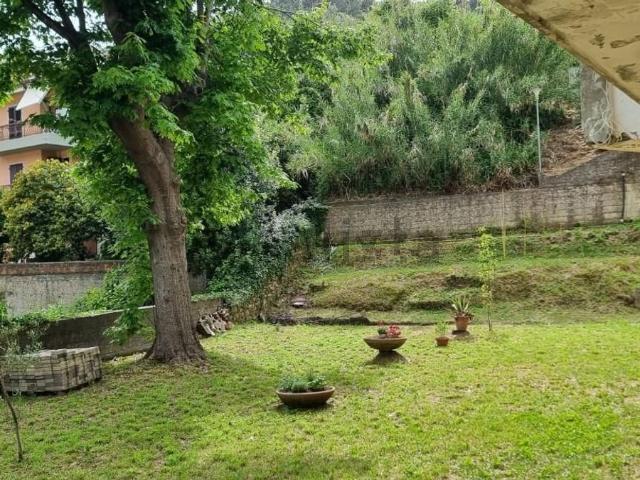 Appartamento in vendita a Carrara, Toscana