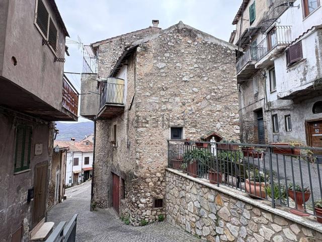 Appartamento in vendita a Scandriglia, Lazio