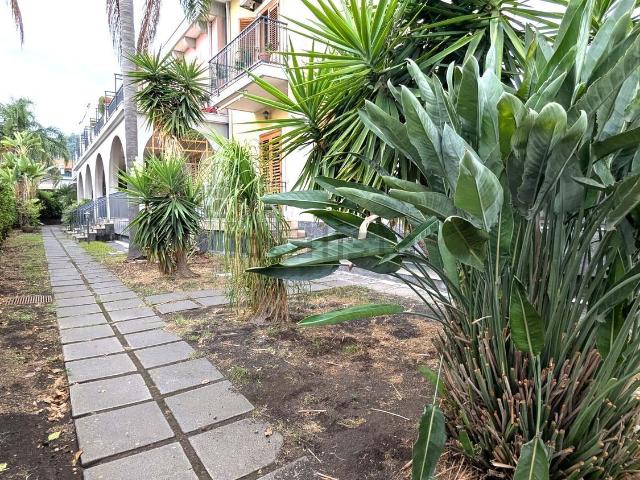 Appartamento in vendita a Acireale, Catania