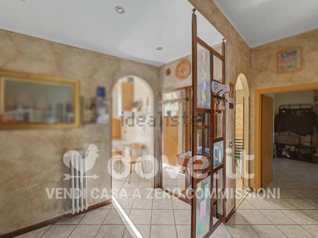Appartamento in vendita a Biumo Superiore, Varese