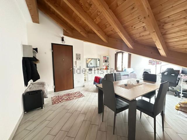 Appartamento in vendita a Landriano, Lombardia