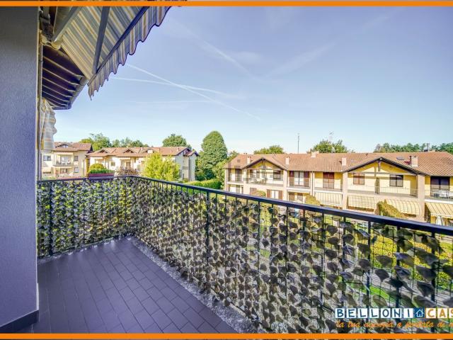 Appartamento in vendita a Carnago, Lombardia