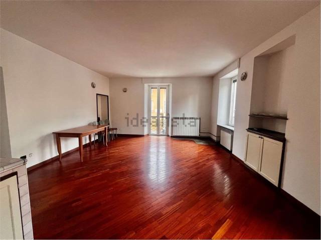 Appartamento in vendita a Romano Di Lombardia, Lombardia