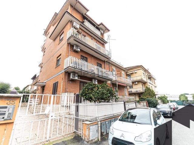 Appartamento in vendita a Villaggio Breda, Roma Capitale