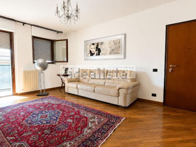 Appartamento in vendita a Boccaleone, Bergamo