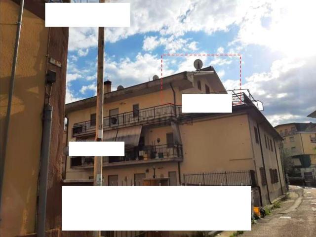 Appartamento in vendita a Carsoli, L'Aquila