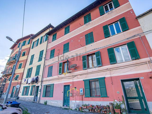 Appartamento in vendita a Campomorone, Liguria