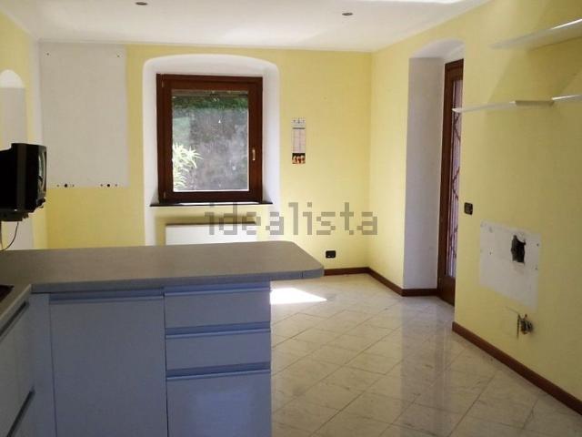 Appartamento in vendita a Campomorone, Liguria