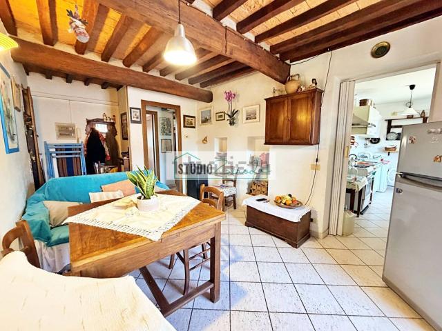 Appartamento in vendita a Frasso, Seravezza