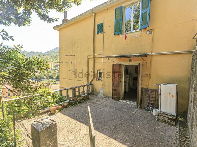 Appartamento in vendita a Media Val Bisagno, Serra Riccò