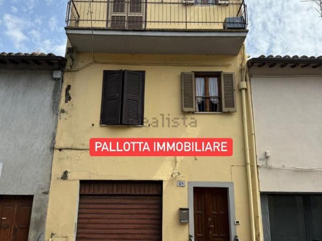 Appartamento in vendita a Capodimonte, Lazio