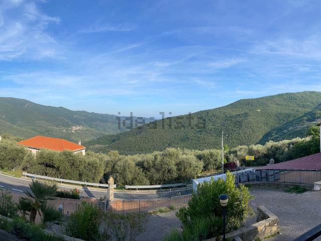 Appartamento in vendita a Lucinasco, Liguria