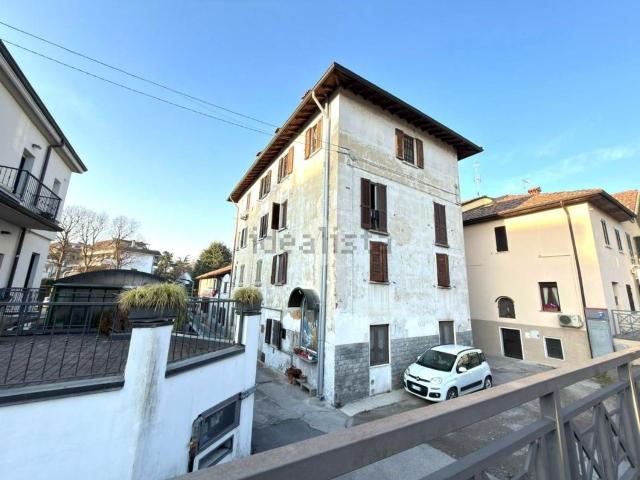 Appartamento in vendita a Usmate Velate, Usmate