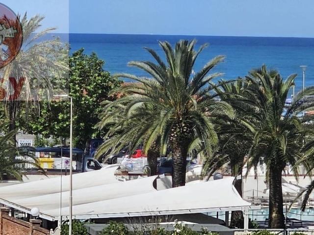 Appartamento in vendita a Camaiore, Toscana