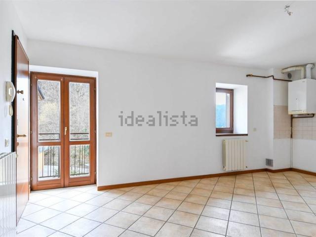 Appartamento in vendita a Comunità Montana della Valle Brembana, San Giovanni Bianco