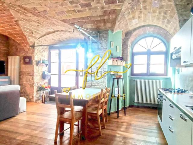Appartamento in vendita a Larderello, Toscana
