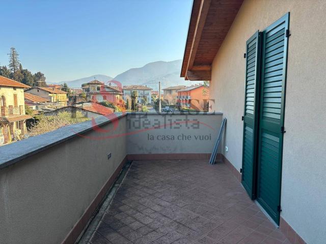 Appartamento in vendita a Nembro, Lombardia