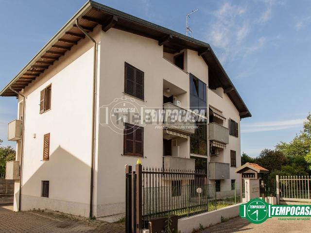 Appartamento in vendita a Magnago, Lombardia
