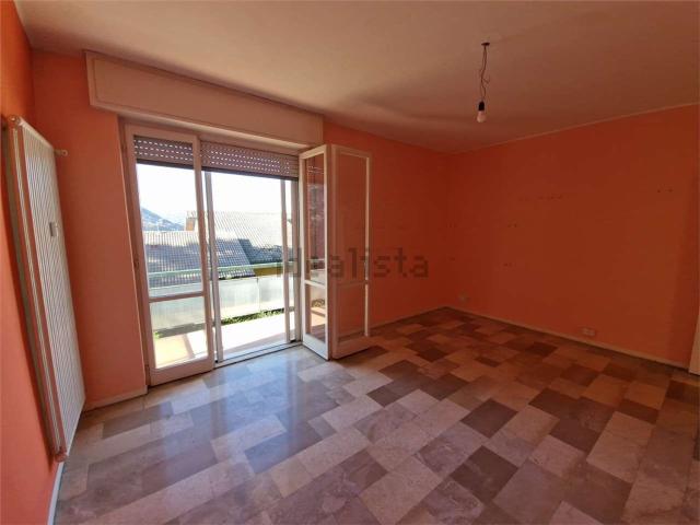 Appartamento in vendita a Sagnino, Como